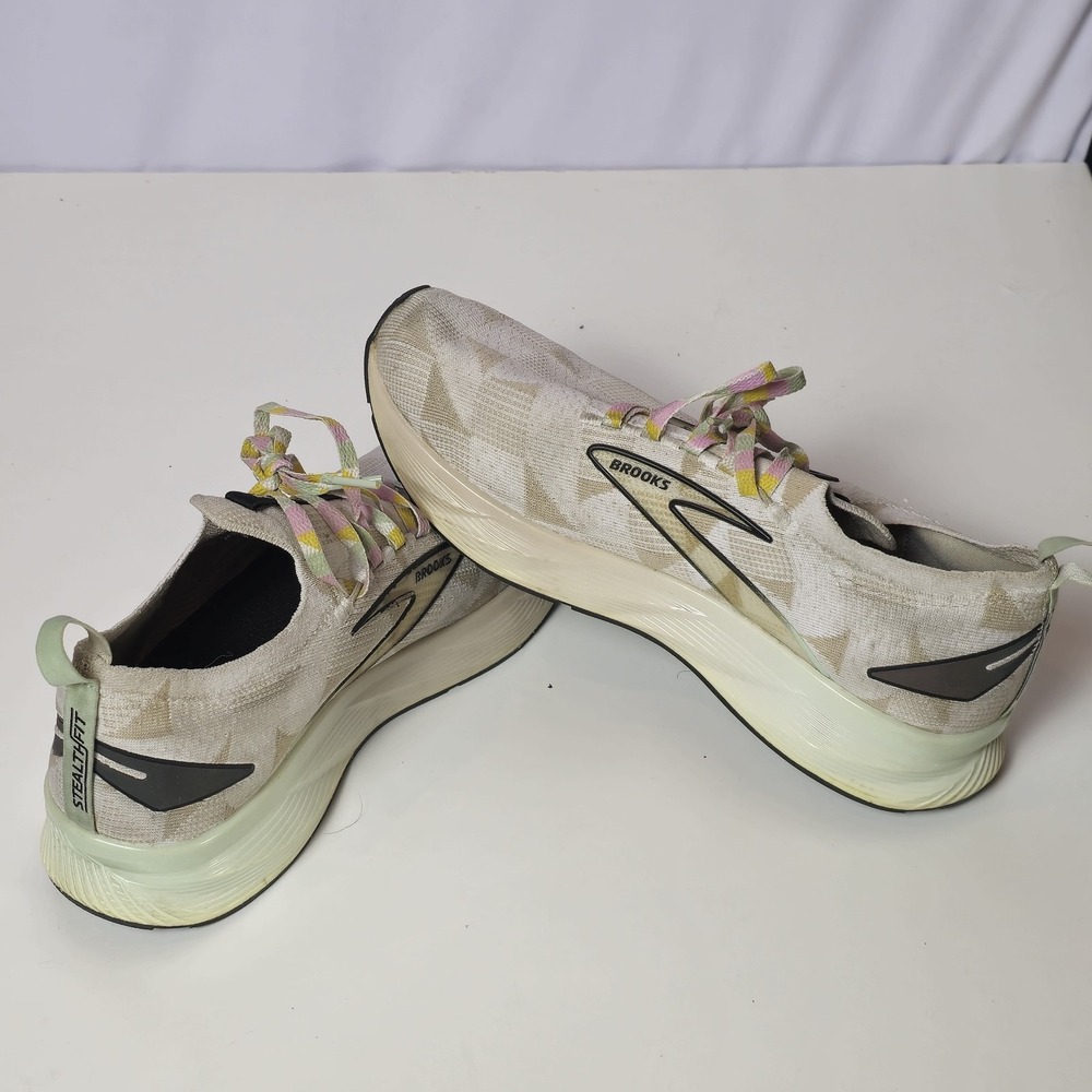 Brooks Womens Levitate SF 6 LE 1203851B141 White Multi Running Shoes Size 9.5 B - Picture 13 of 14